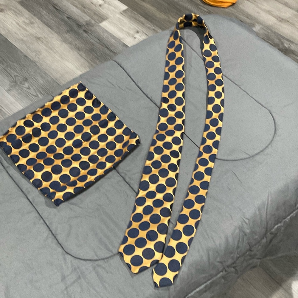 Chic Blue and Gold Geometric Tie Set like new